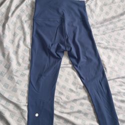 Lululemon Size 6 