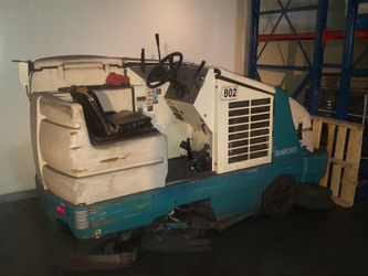 2000 Tenant 8200 sweeper/scrubber