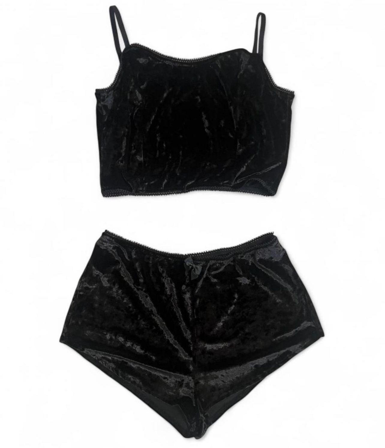Women’s velvet black sleepwear set size large