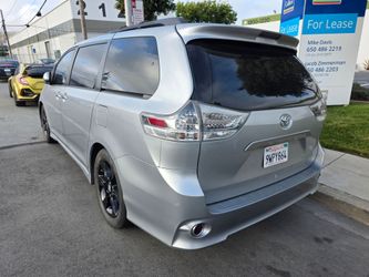 2015 toyota sienna se