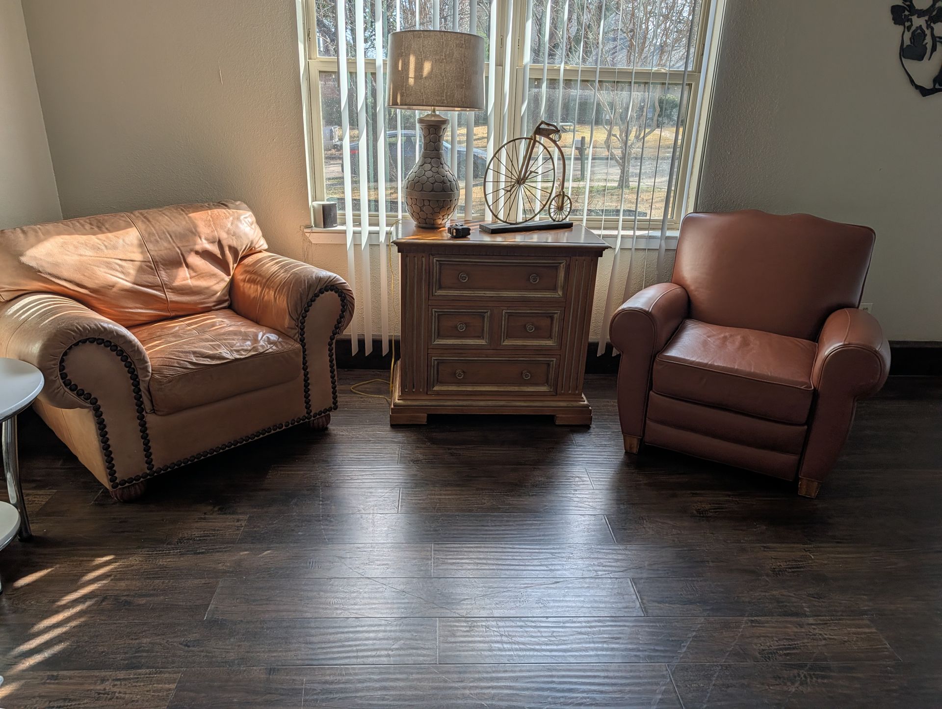 Living room chairs.. 3 different chairs