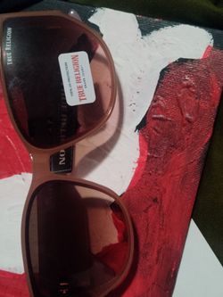 Sun glasses true religion