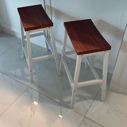 2 Counter Height Stools