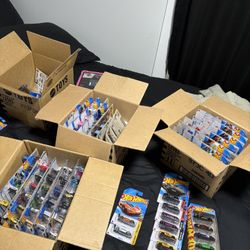 200 + Hot Wheels 
