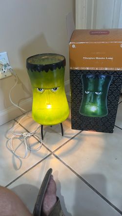 Halloween Decorations (Rare Monster Lamp)