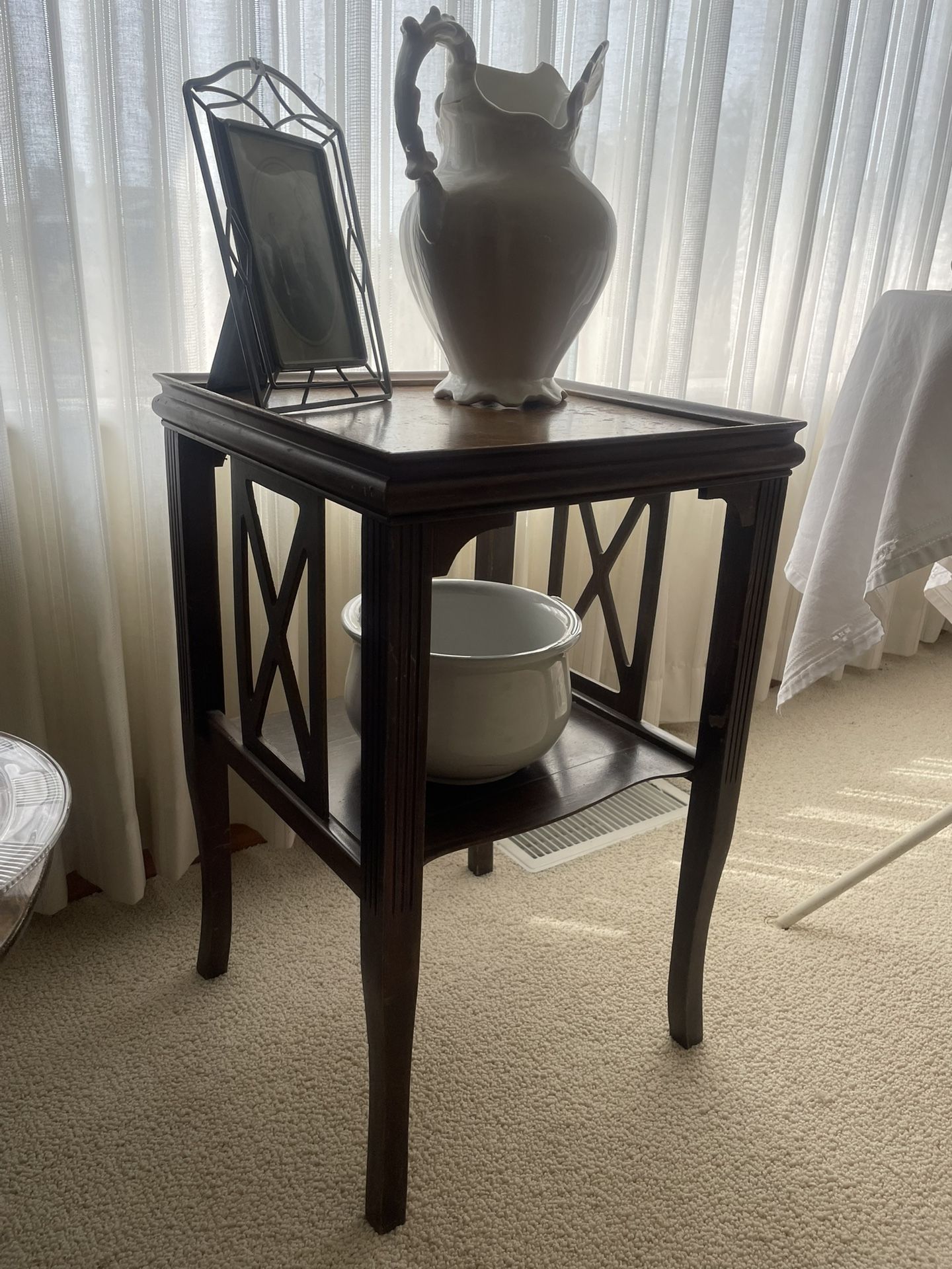Cutest Antique Mid Century Side Table