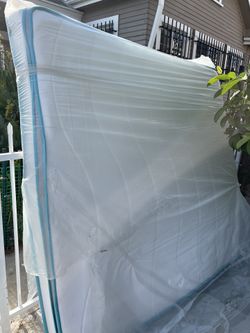 Selling This Previous Mattress As Shown On Pictures