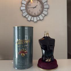 Fear of God Essentials Sweat Shorts – New with Tags