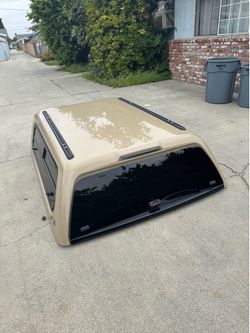 Leer 100 XR for long bed Toyota Tacoma 2016/2023