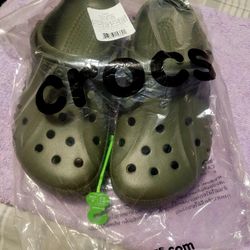 Crocs Green Color 💚 New 