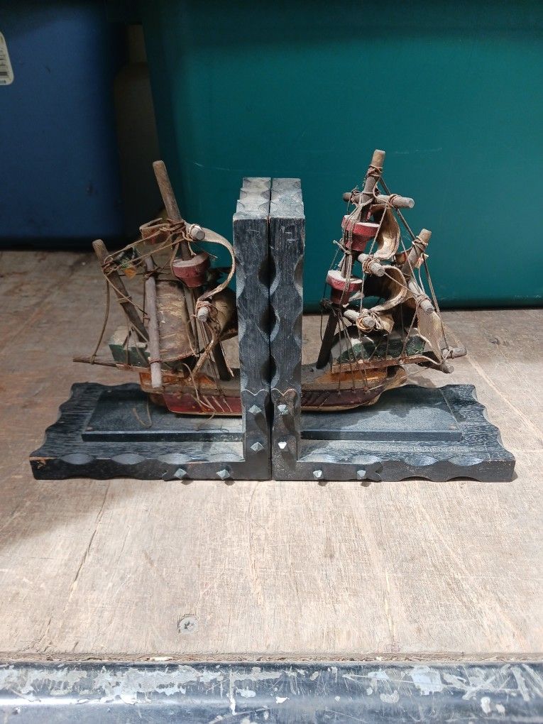 Vintage Wood Hand Crafted Pirate Sail Ship Rope Nautical Decor Bookends