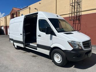 2019 SPRINTER 2500 COMMERCIAL CARGO TRUCK