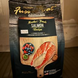 Premium fussie cat: Salmon 2lb 