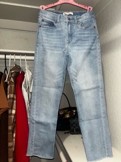 women’s levi’s jeans