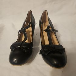 Elegant Black Women's Shoes with Bow Detail