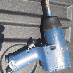 Central Pneumatic 1/2 Inch Impact Wrench