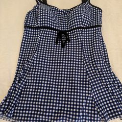 Size 16 One Piece Skirted Swimsuit Blue/Black/Wht