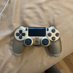 PS4 Gold Controller