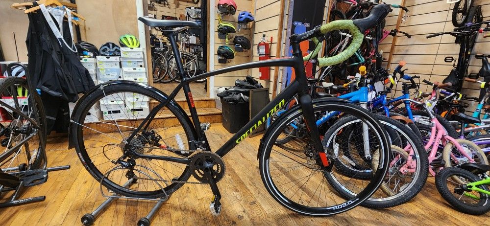 Specialized Diverge Road/Gravel/Commute 58cm Bike