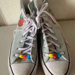 Converse women sneakers size 8