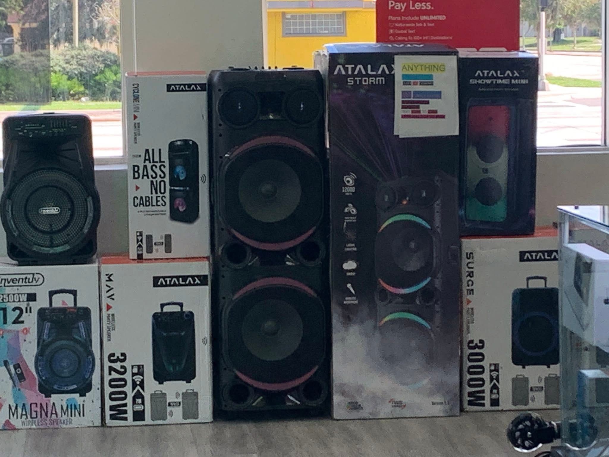 Bluetooth Speaker 12,000 Watts Smoke Machine 