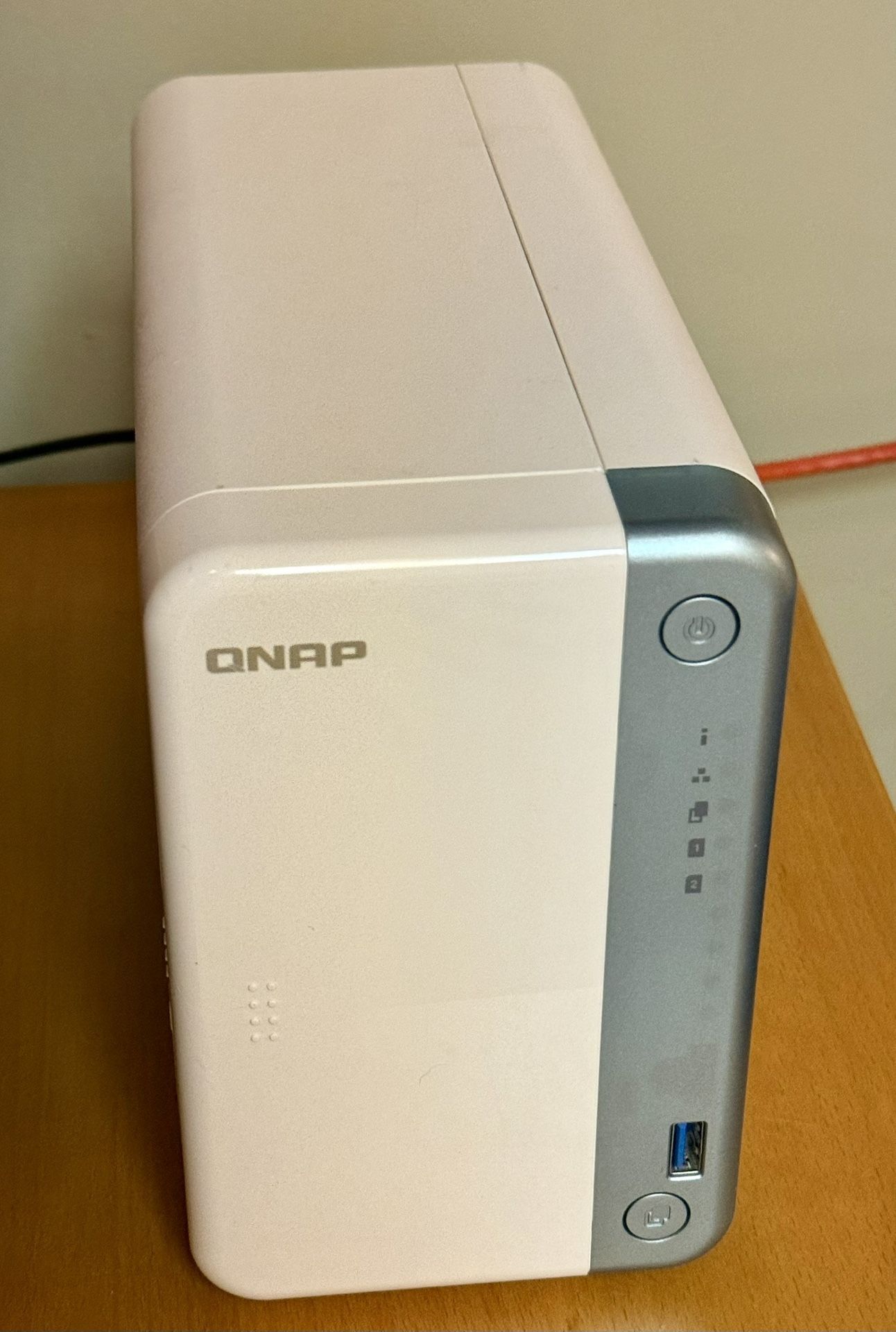 QNAP TS-251D NAS - Mint, Free Remote, RAM upgrade