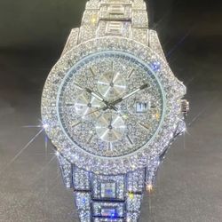 💎 Fully Iced-Out Luxury Watch + Cross Chain Set – Blinding Shine, Statement Look