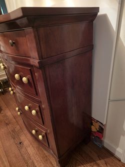 (Moving) Spare bedroom dresser-broyhill brand