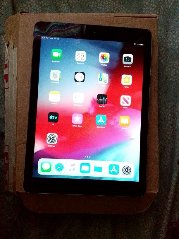 Apple iPad 32GB 9.7inches