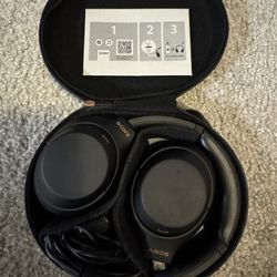 Headphones Sony WH-1000XM4