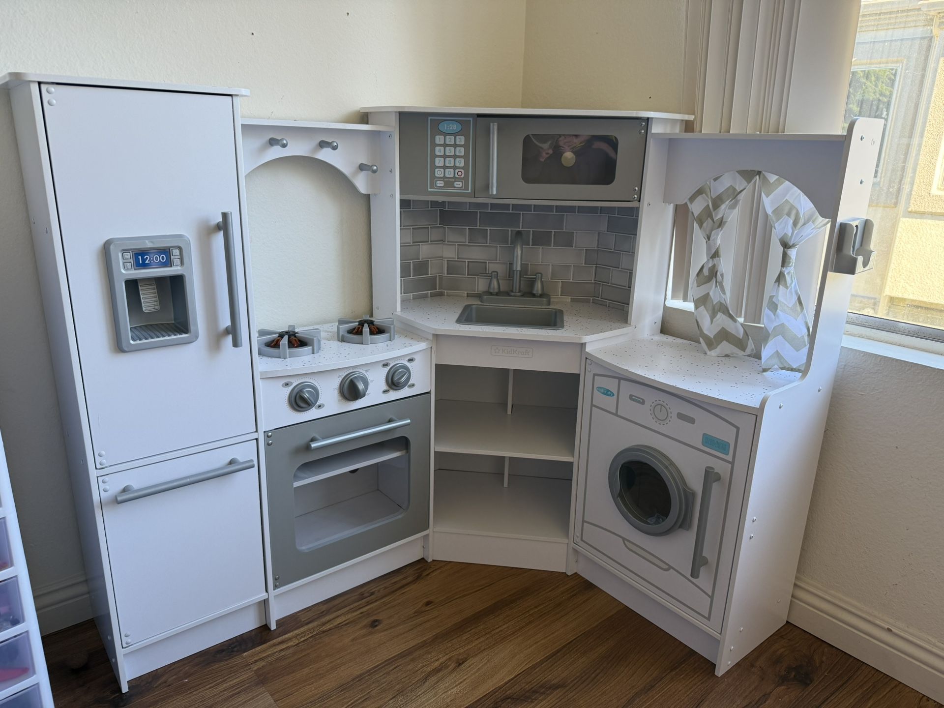 Wooden Toy Kitchen By KidKraft With BBQ And Accessories