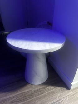 marble side piece table