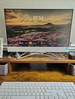 HP All-in-One Desktop Computer 24” Intel Core i5 + Wireless Keyboard