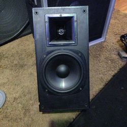 Pair Of Klipsch Bookshelf Speakers