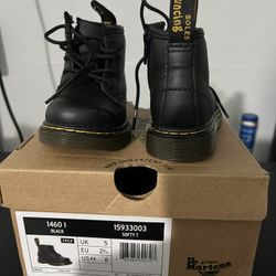 Dr. Marten Boots Toddler Boy SZ 6