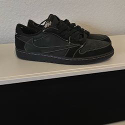 Travis Scott Jordan 1