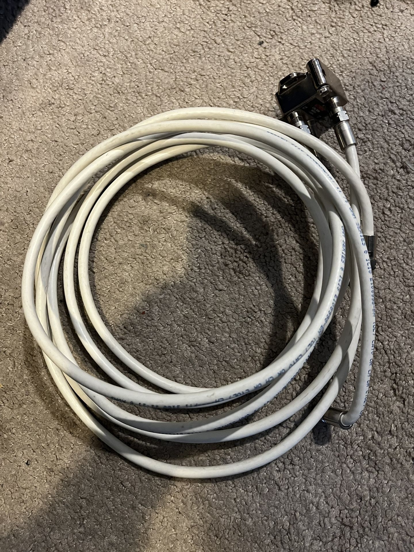 2 Coaxial Cables & Splitter