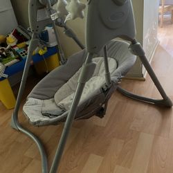 Graco Slim Spaces Compact Baby Swing