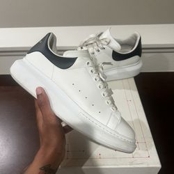 Alexander McQueen Oversized Sneaker ‘ White Black’