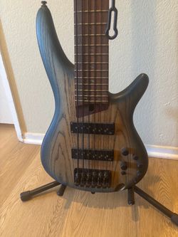 Ibanez Soundgear 6 String Bass