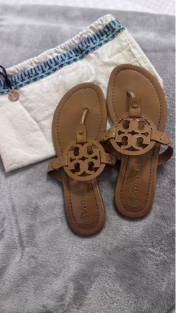 Tory Burch sandals SIZE 6/5
