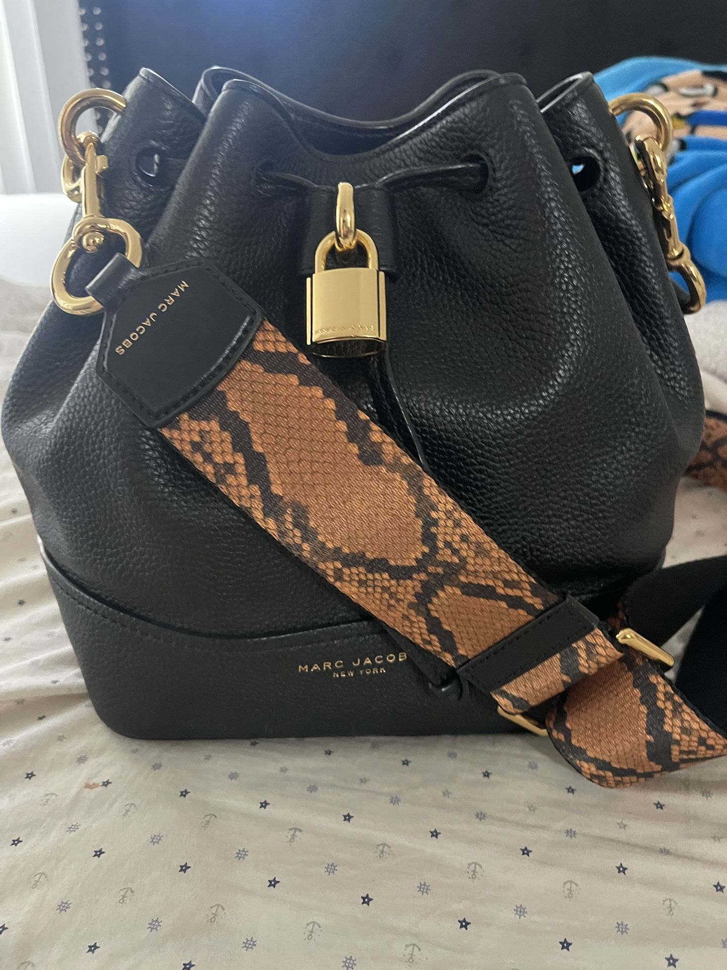 Marc Jacobs Bucket Crossbody Bag