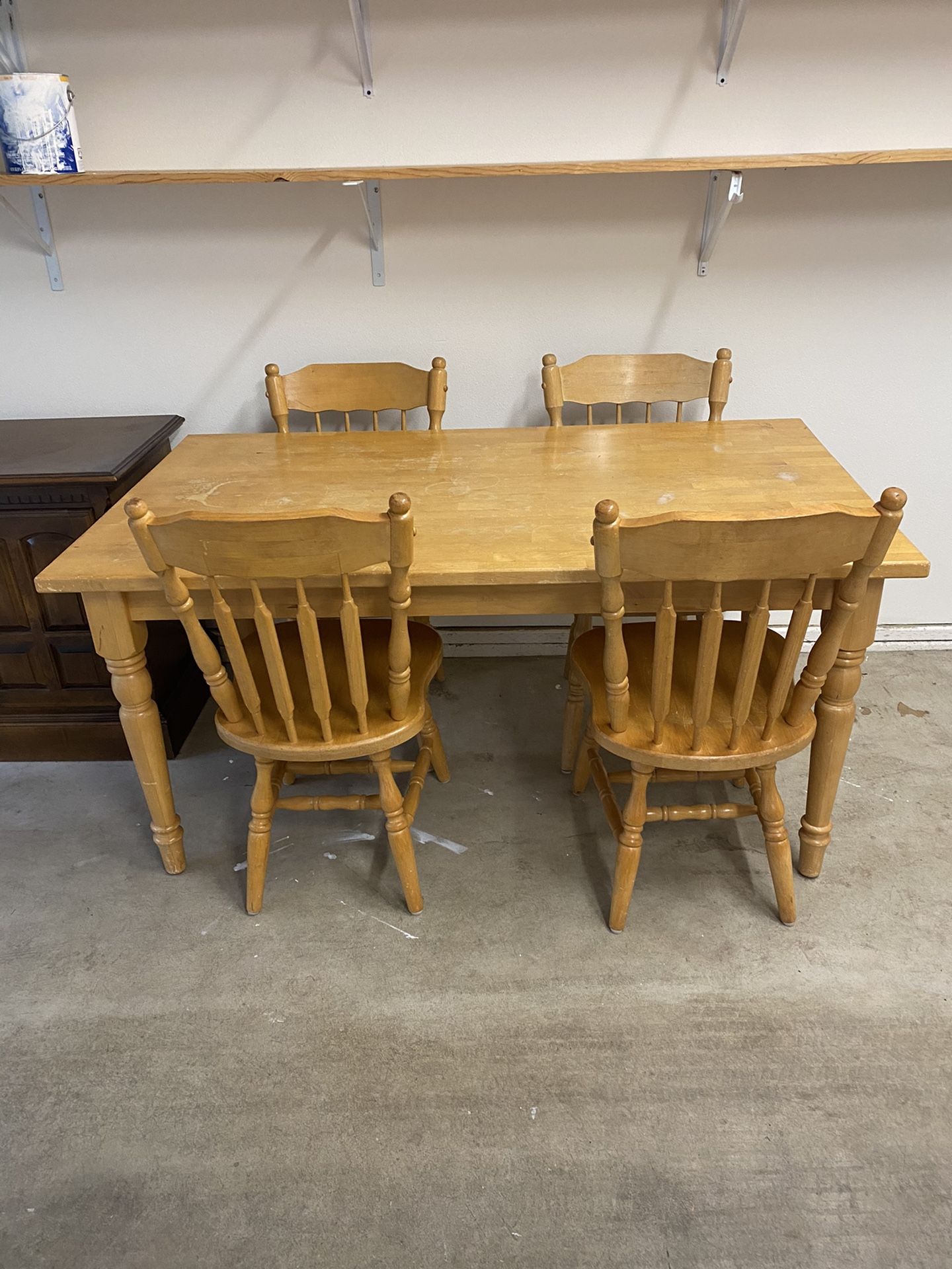 Table And 4 Chairs   $30