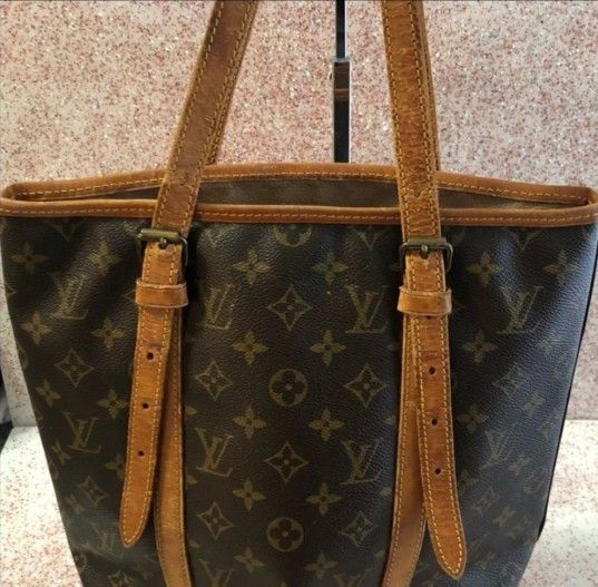 Auth LOUIS VUITTON Bucket Handbag with Cert of Authenticity!! for Sale in  Bellmead, TX - OfferUp