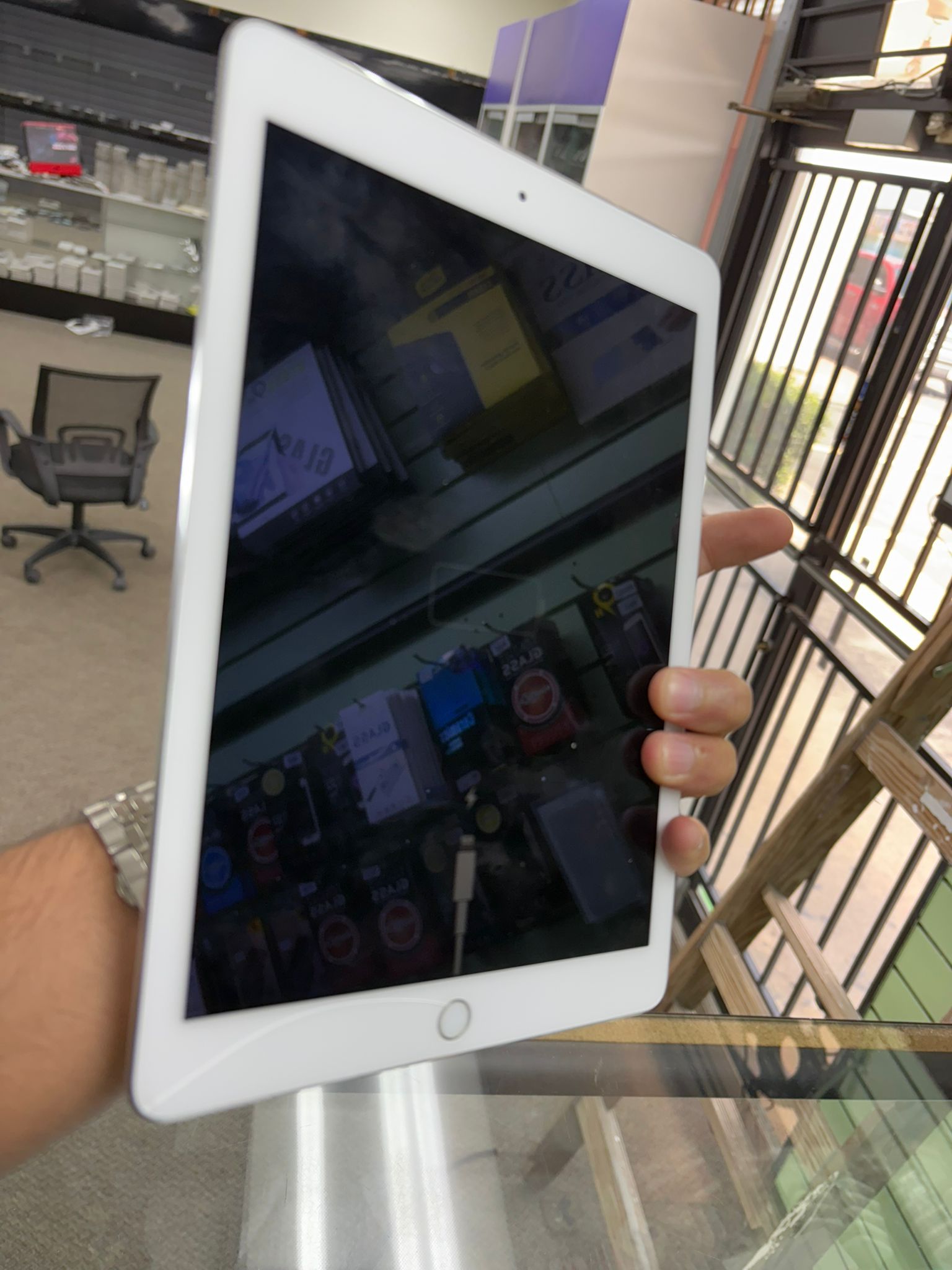 iPad Air 2 128GB Wi-Fi | Super Slim | Hot Deal!