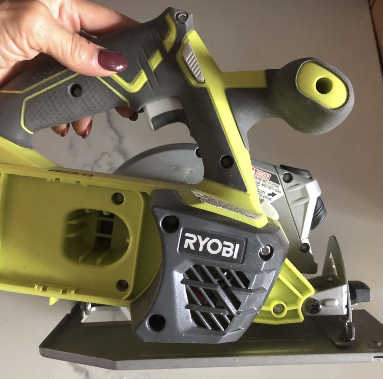 New Cordless Ryobi Skill Saw 5/12” Blade Included