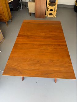 West Elm Mid-Century Extendable Dining Table (60”-80”)