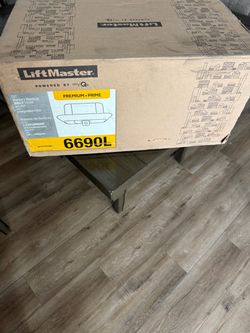 Opener Liftmaster 6690L