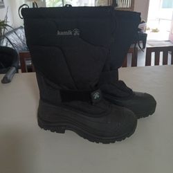 Men's Size 12 Tall Kamik Snow Boots In Brand New Condition Please See Description