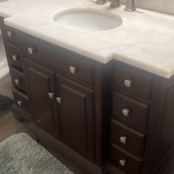 Bathroom, vanity cabinet
